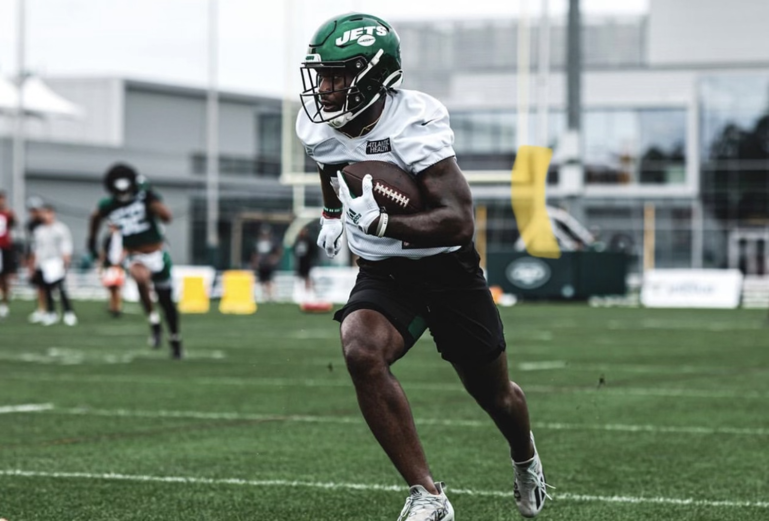 NY Jets RB Zonovan Knight makes history in his NFL debut